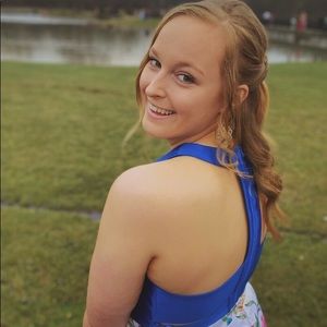 Meet your Posher, Abby